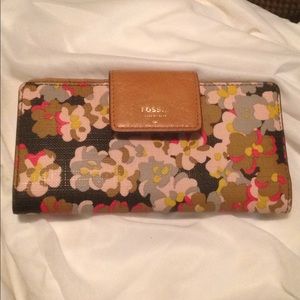 Fossil wallet